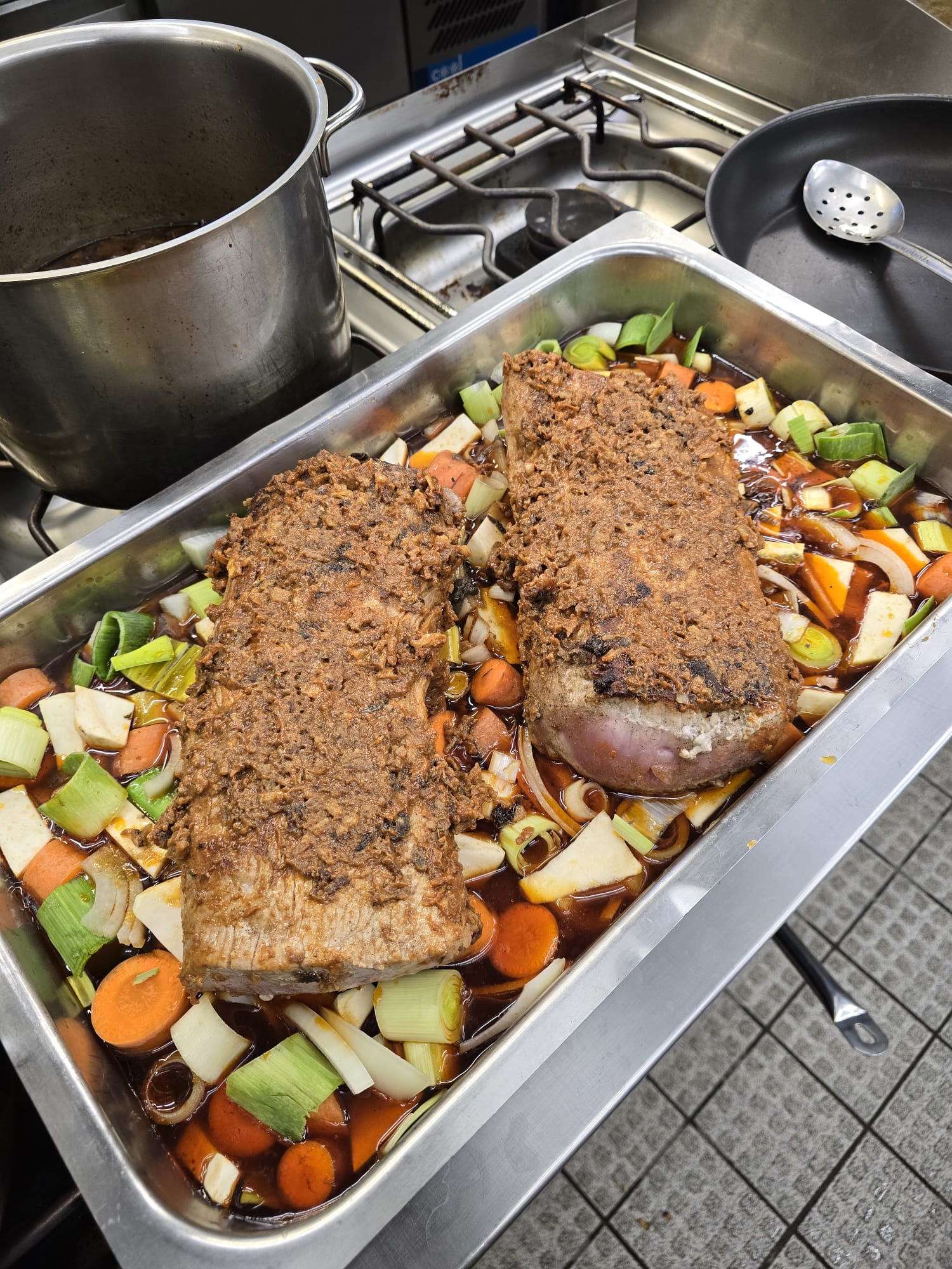 Braten mit Gemüse